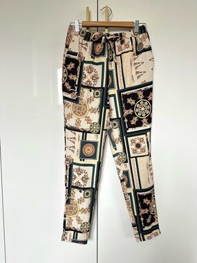GUESS Baroque Print Tapered Pants small